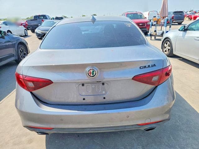 2020 ALFA ROMEO GIULIA 6