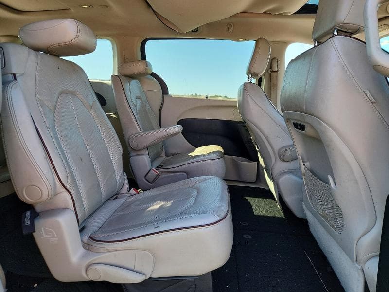 2018 CHRYSLER PACIFICA LIMITED 11