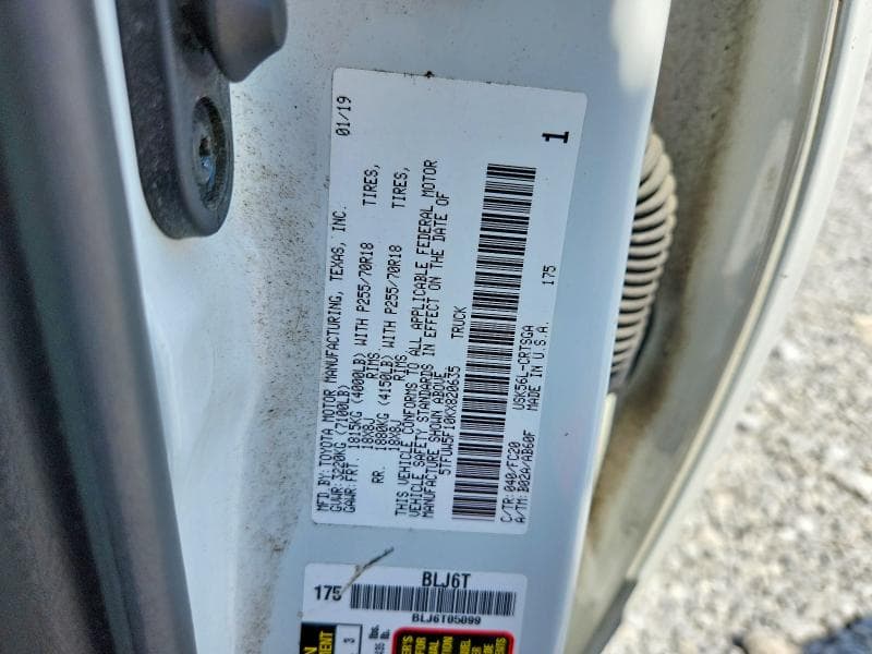 2019 TOYOTA TUNDRA SR5 12