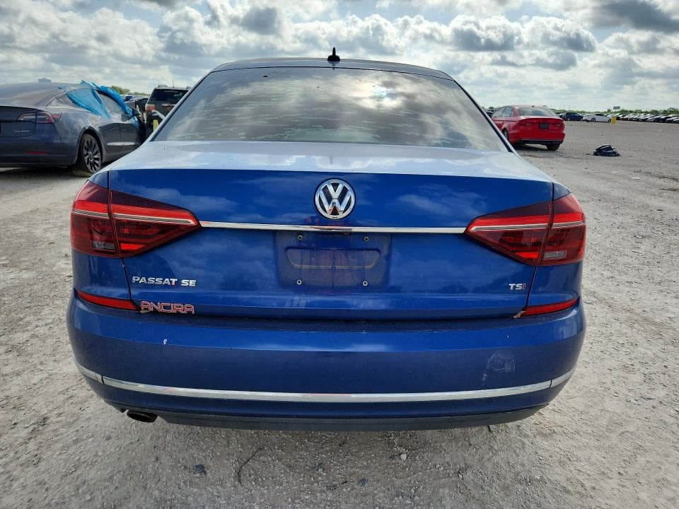 2017 VOLKSWAGEN PASSAT SE 6