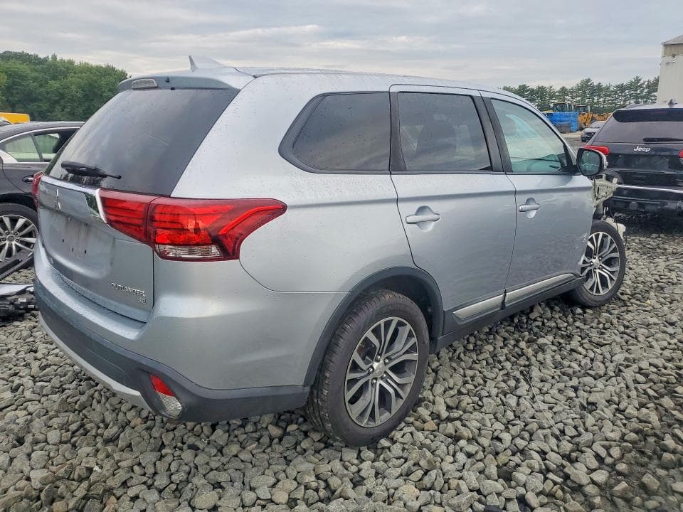 2017 MITSUBISHI OUTLANDER SE 3