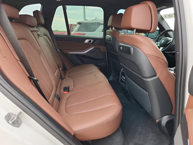 2026 BMW X5 XDRIVE50E 11