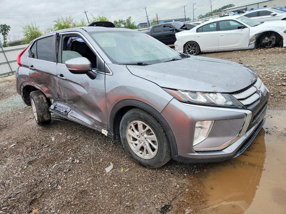 2019 MITSUBISHI ECLIPSE CROSS ES 4