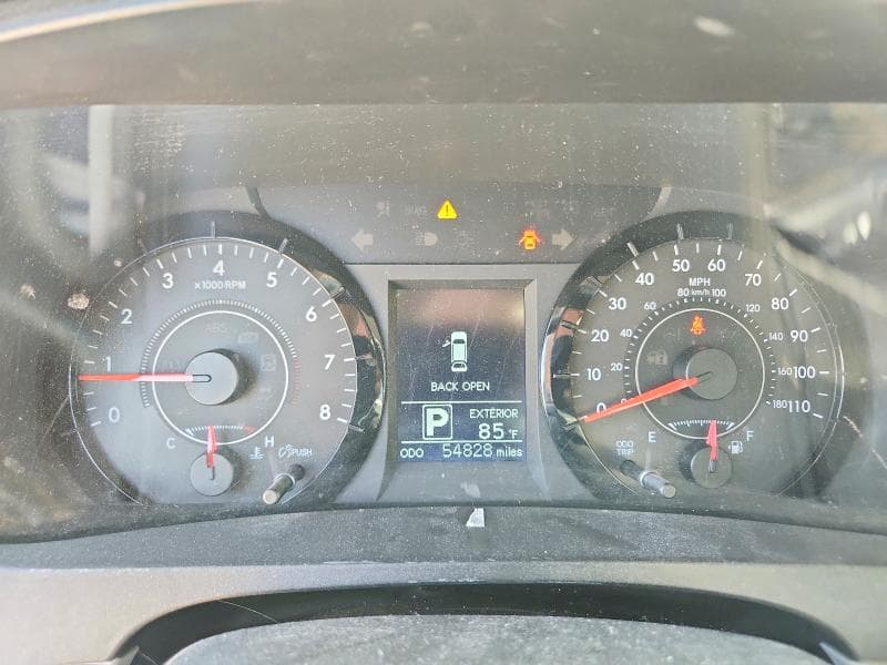 2017 TOYOTA SIENNA LE 9