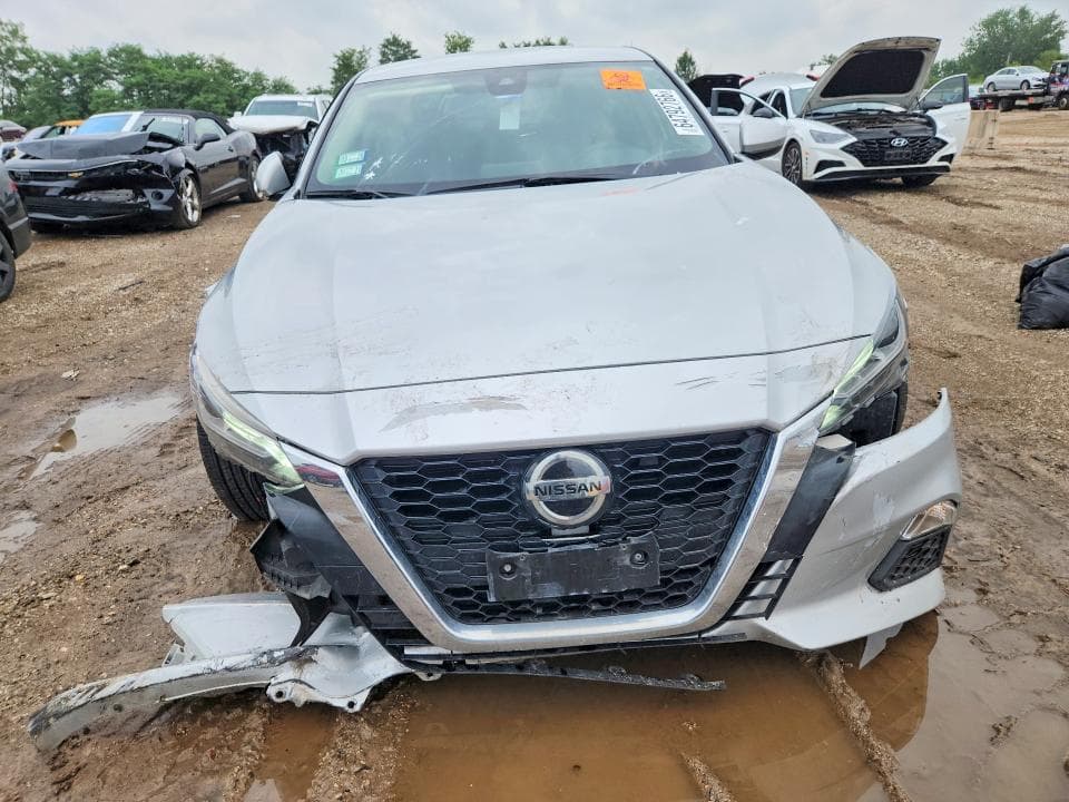 2022 NISSAN ALTIMA SV 5