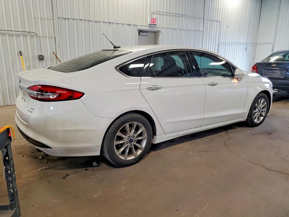 2017 FORD FUSION SE 3