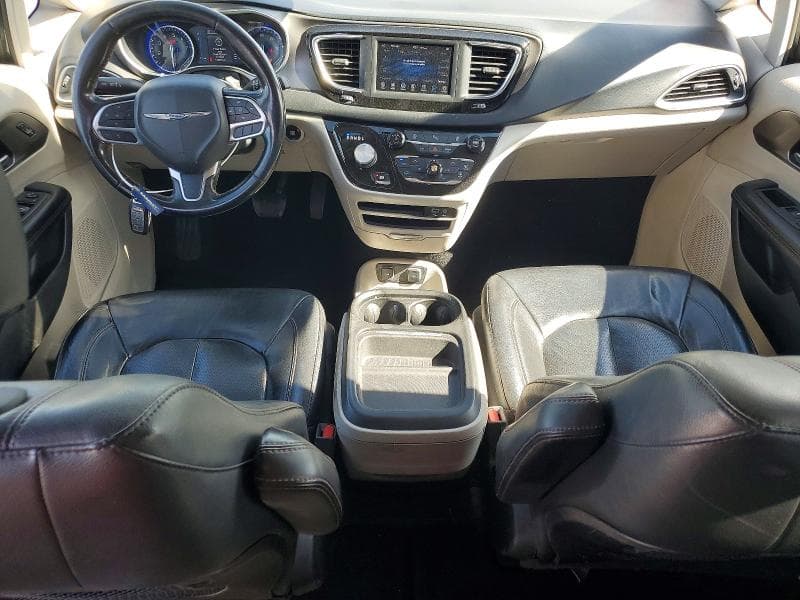 2020 CHRYSLER PACIFICA TOURING L 8