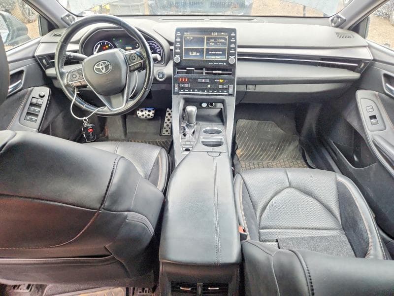 2019 TOYOTA AVALON XLE 8