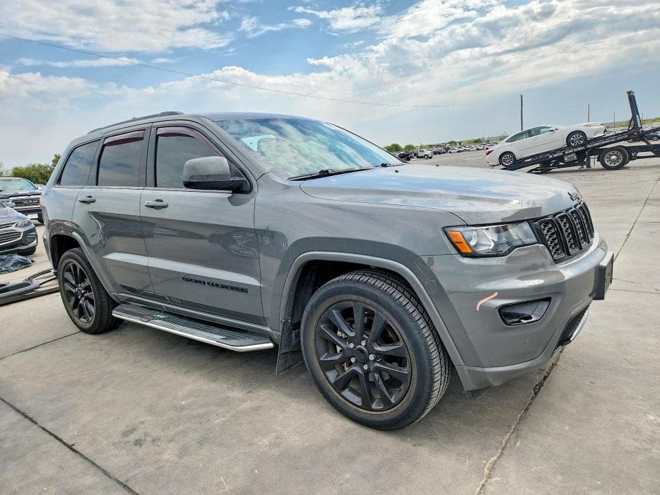 2019 JEEP GRAND CHEROKEE LAREDO 4