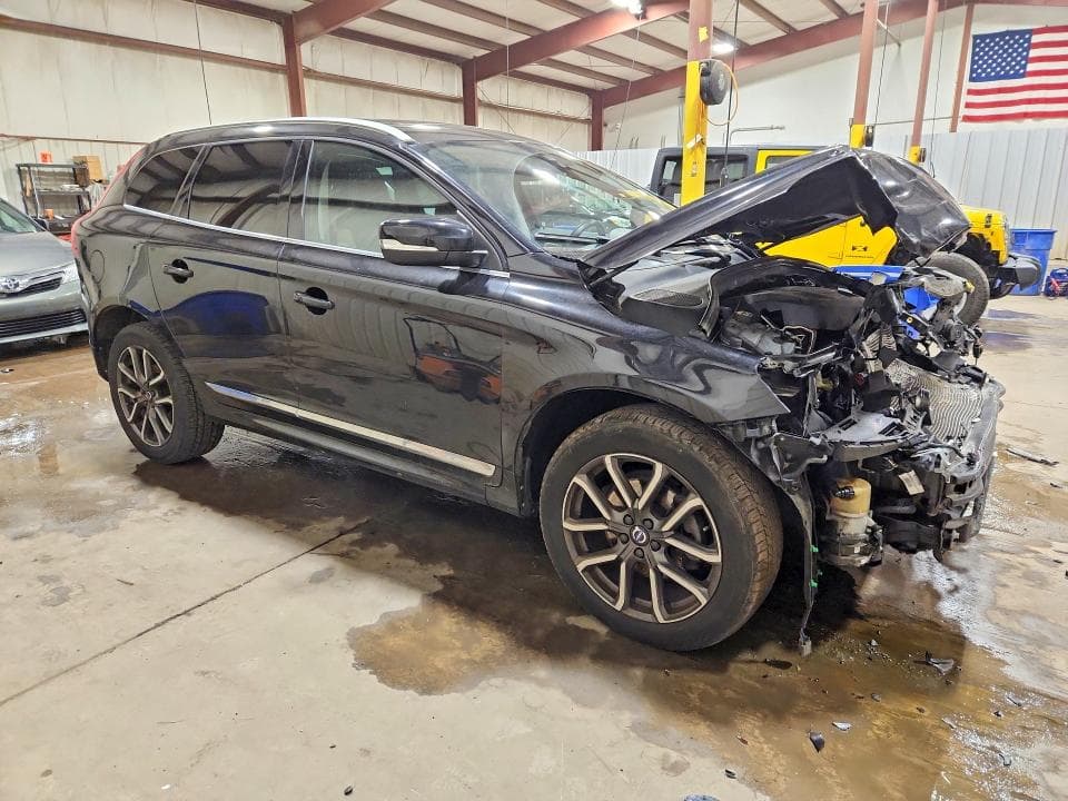 2017 VOLVO XC60 T6 DYNAMIC 4