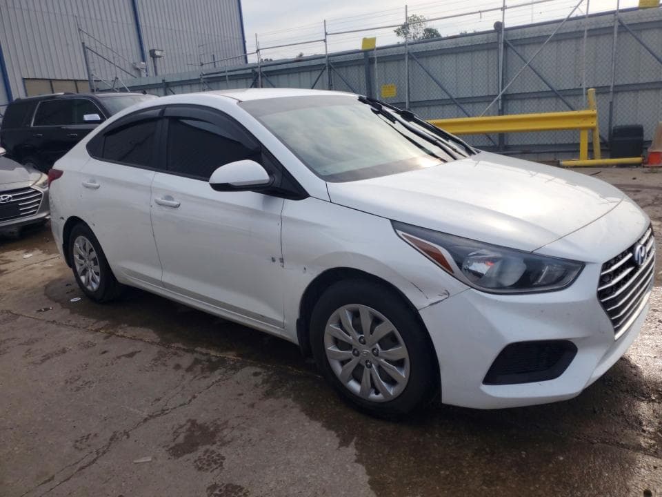 2019 HYUNDAI ACCENT SE 4