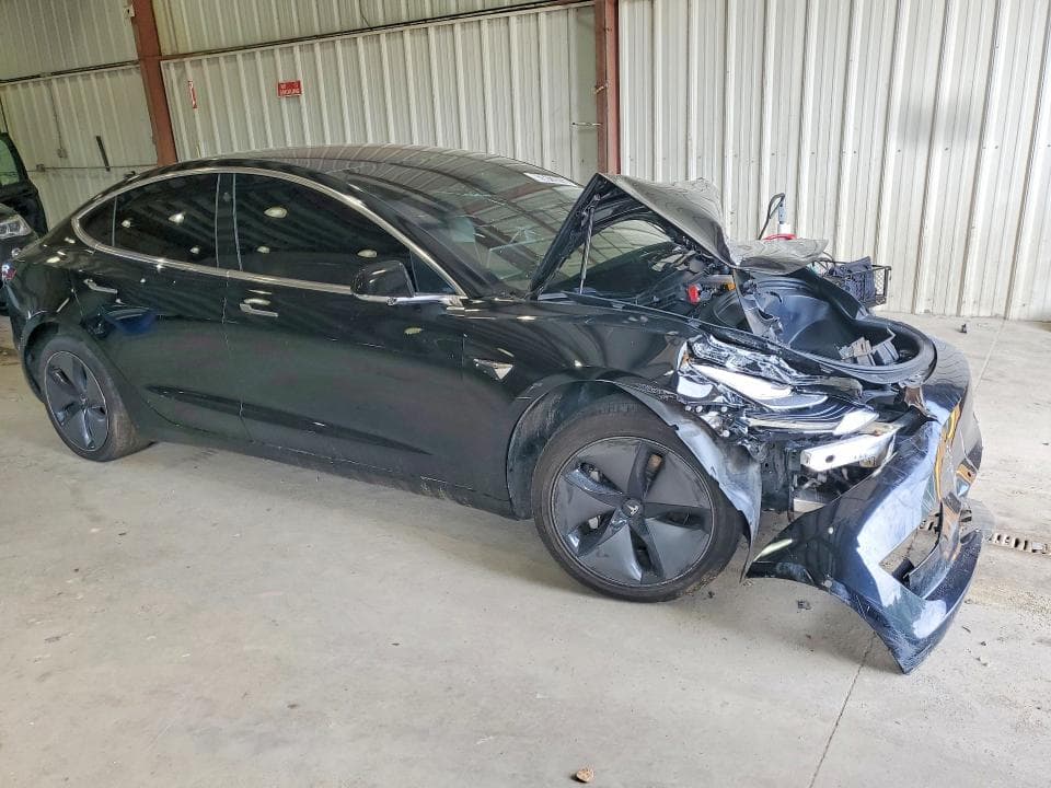 2018 TESLA MODEL 3 4