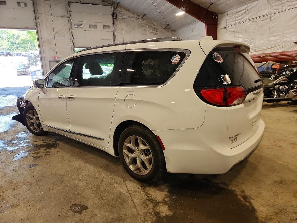 2017 CHRYSLER PACIFICA LIMITED 2