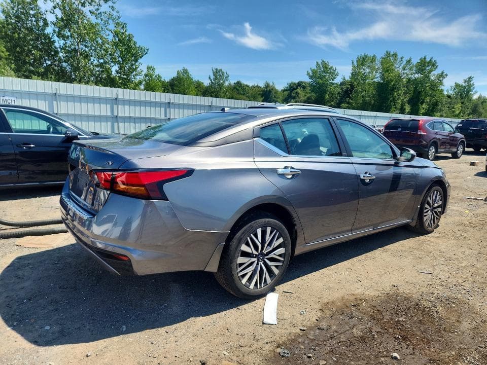 2023 NISSAN ALTIMA SV 3