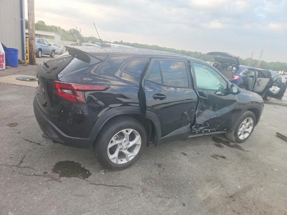 2026 CHEVROLET TRAX LS 3