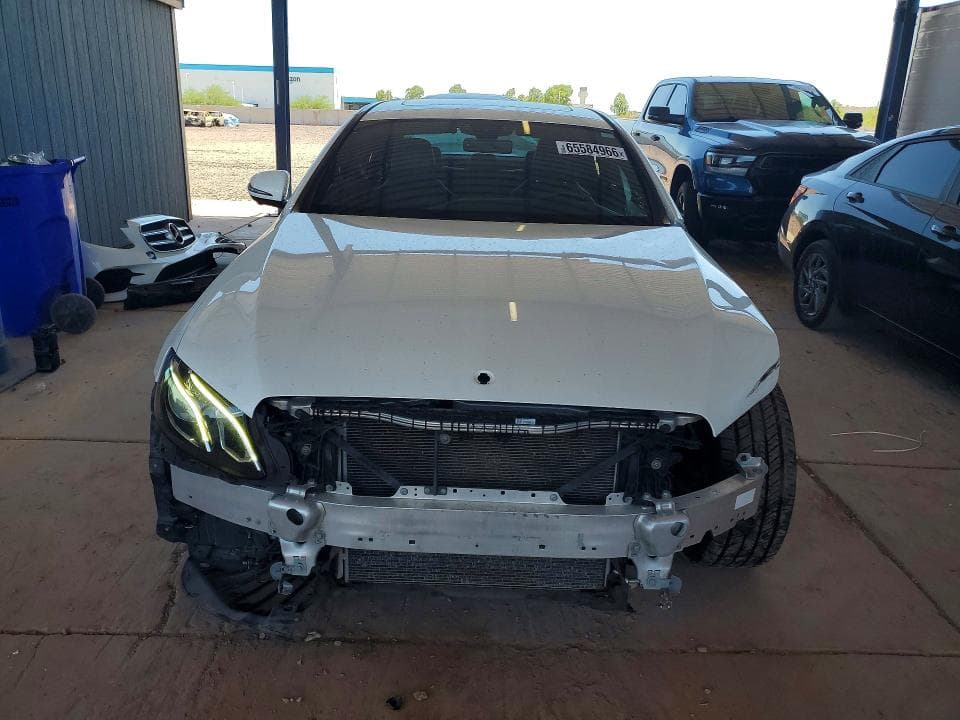 2019 MERCEDES-BENZ E 300 5