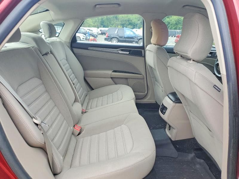 2018 FORD FUSION SE 10