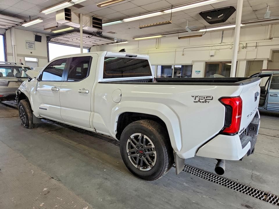 2024 TOYOTA TACOMA TRD SPORT 2