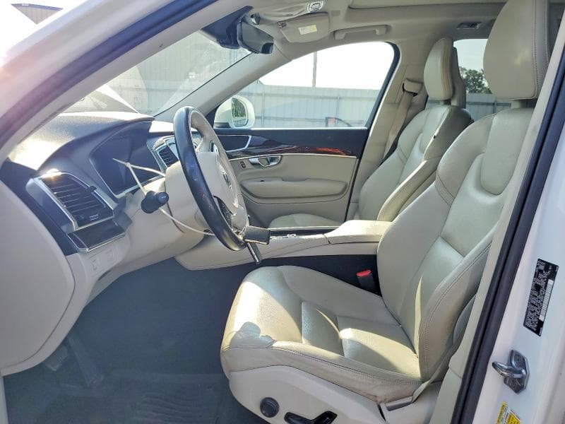 2017 VOLVO XC90 T6 7