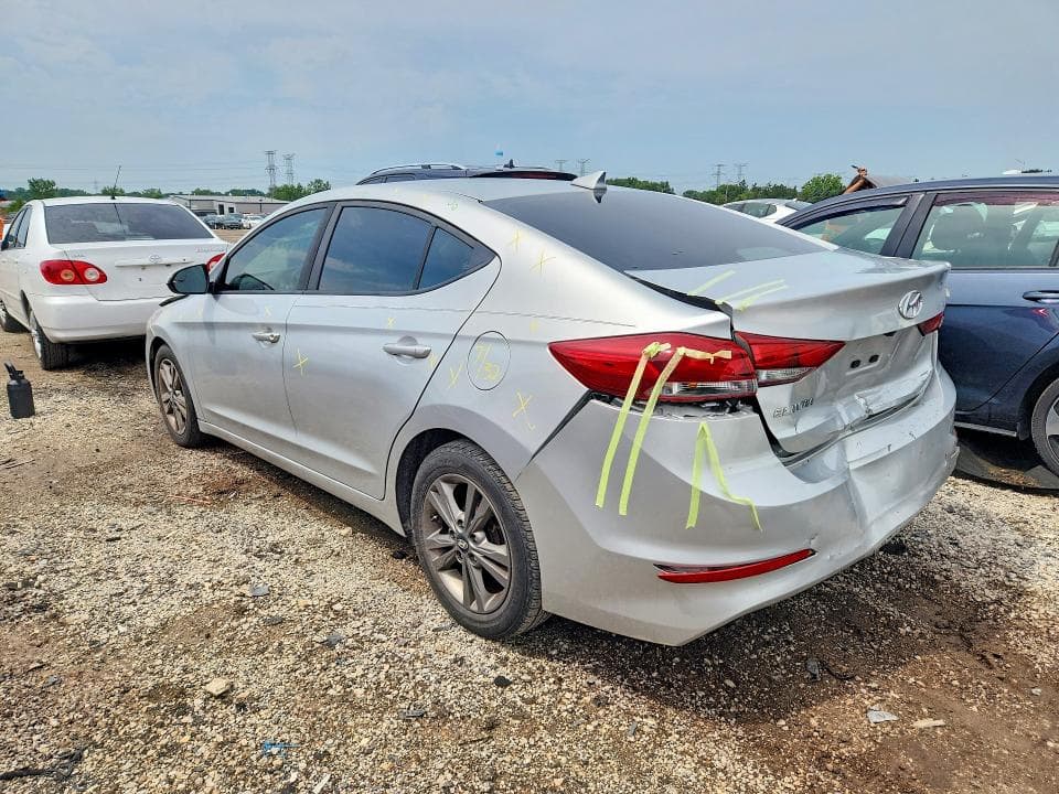 2017 HYUNDAI ELANTRA SE 2