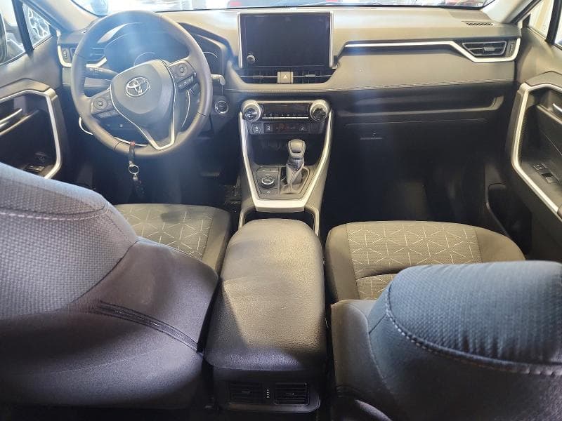 2025 TOYOTA RAV4 HYBRID XLE 8