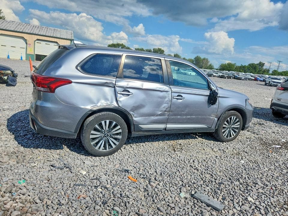 2020 MITSUBISHI OUTLANDER SE 3