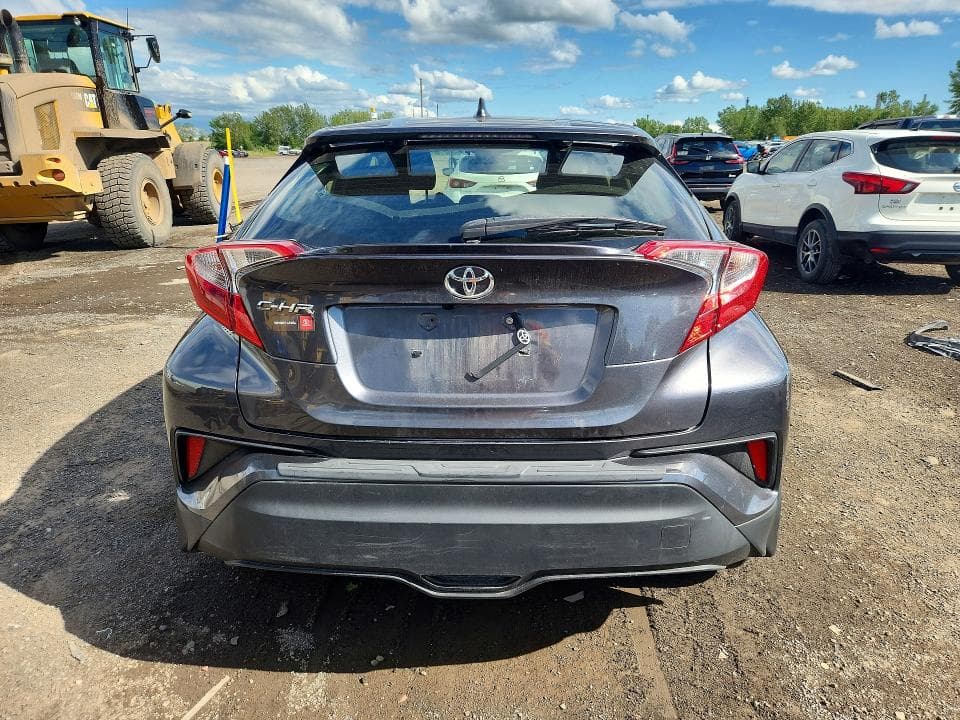 2020 TOYOTA C-HR 6