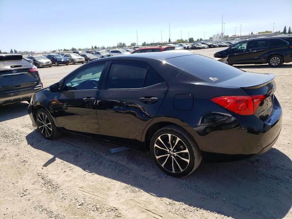 2017 TOYOTA COROLLA SE 2