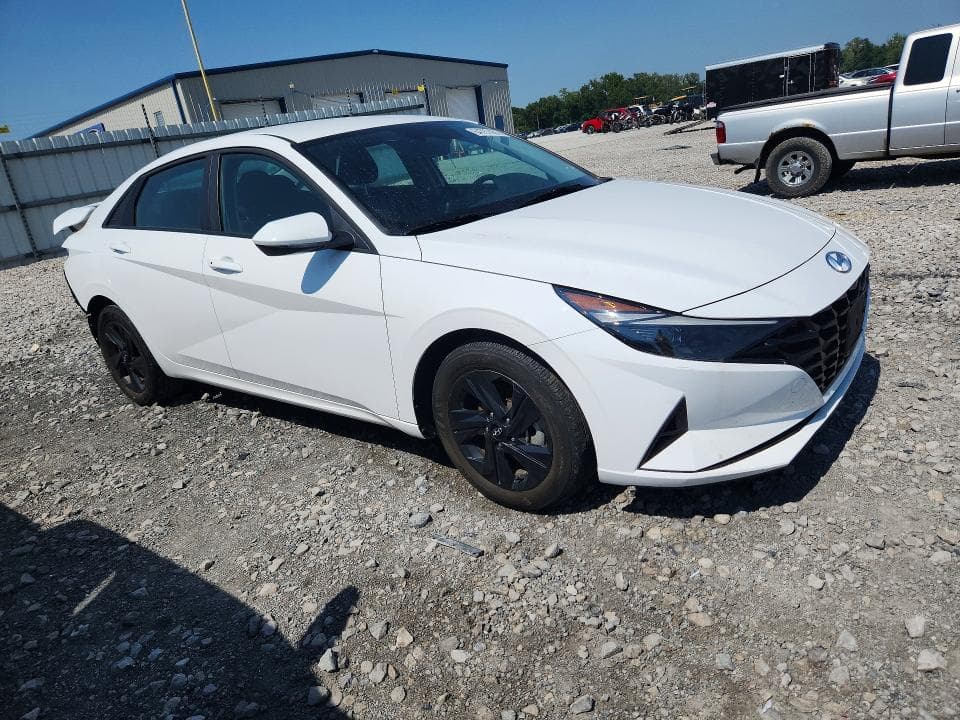 2023 HYUNDAI ELANTRA BLUE 4
