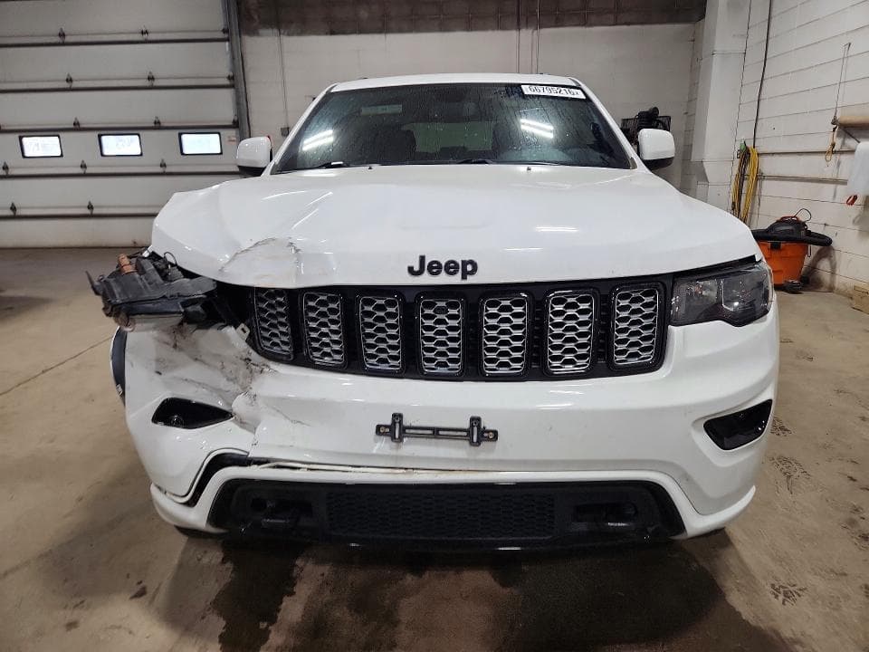 2020 JEEP GRAND CHEROKEE LAREDO 5