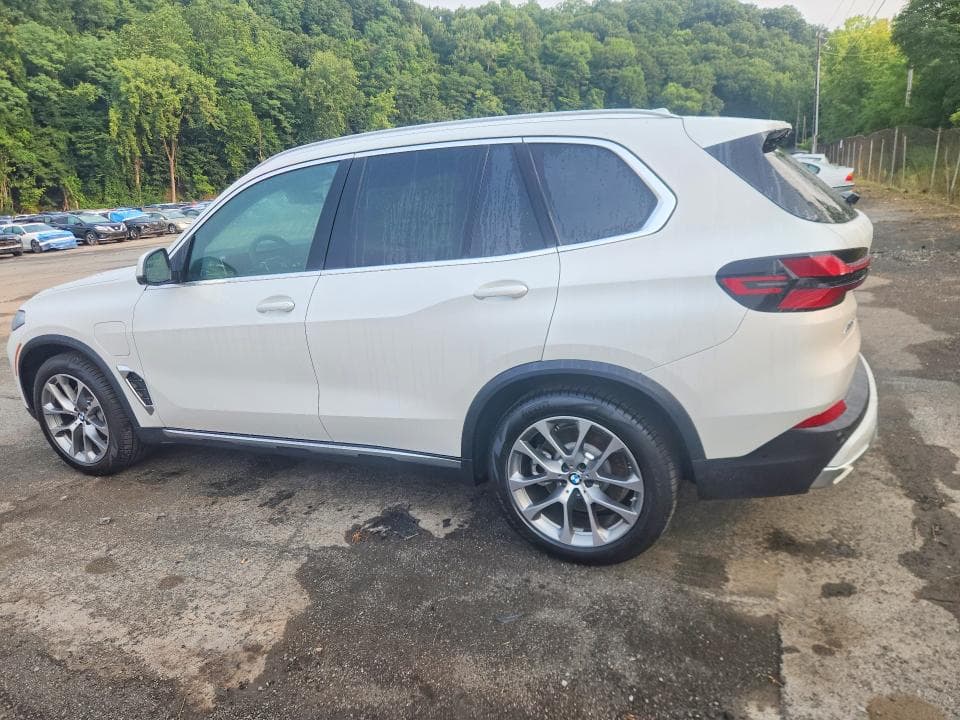 2026 BMW X5 XDRIVE50E 2