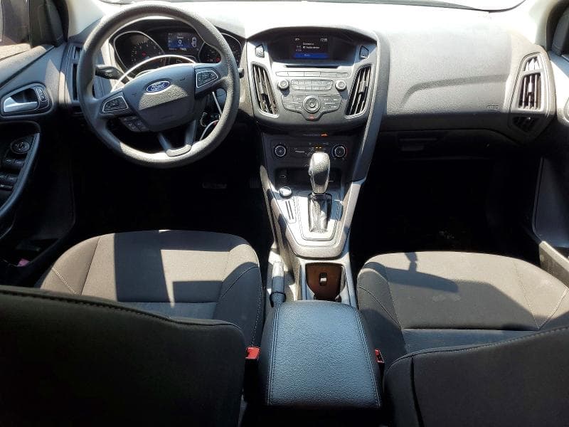 2017 FORD FOCUS SE 8