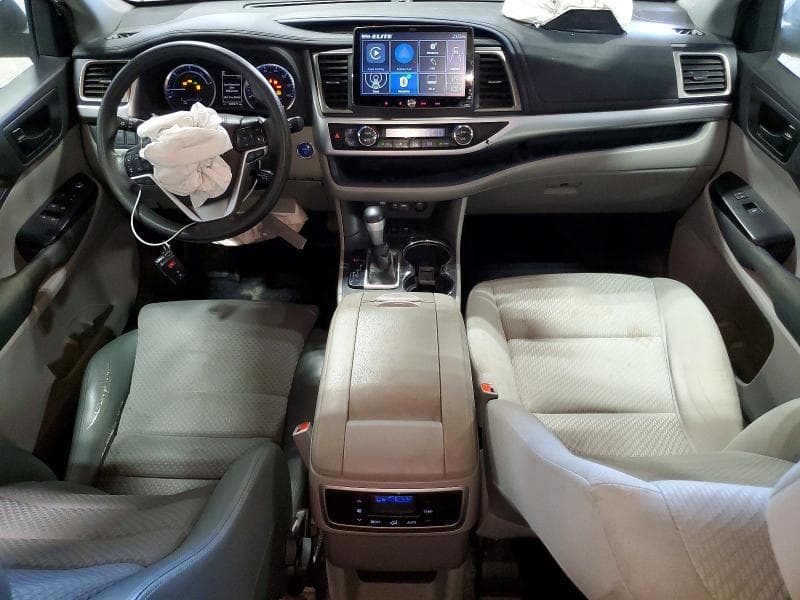 2019 TOYOTA HIGHLANDER HYBRID LE 8