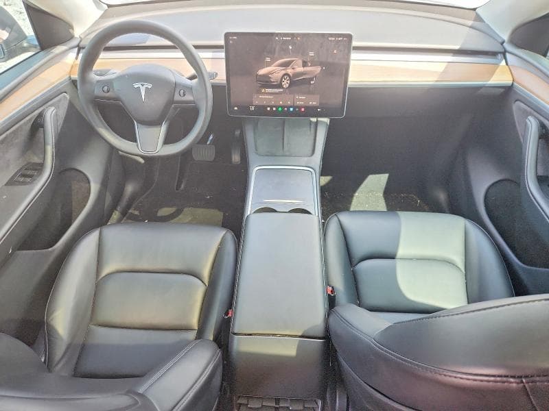 2023 TESLA MODEL Y 8