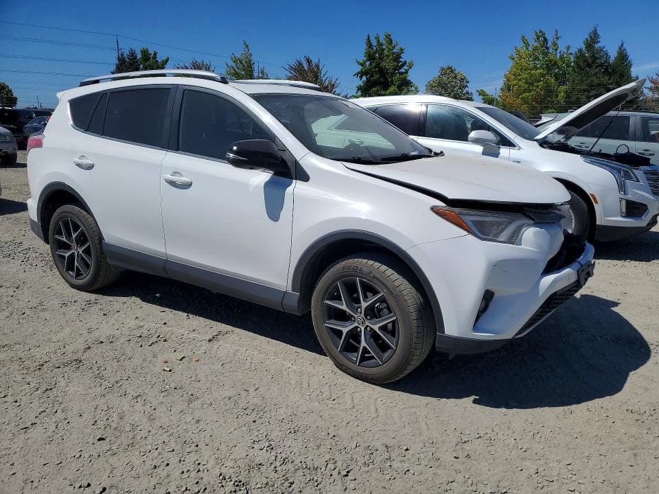 2018 TOYOTA RAV4 SE 4