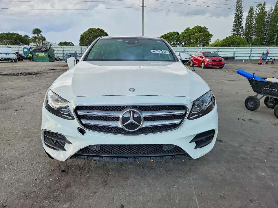 2017 MERCEDES-BENZ E 300 4MATIC 5