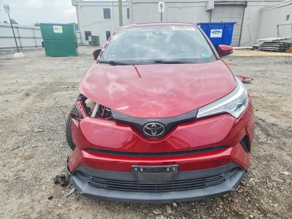 2019 TOYOTA C-HR LE 5