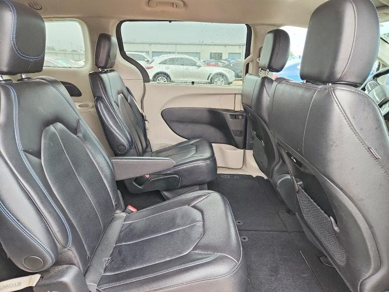 2021 CHRYSLER PACIFICA TOURING L 11