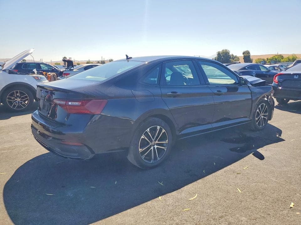 2023 VOLKSWAGEN JETTA SPORT 3