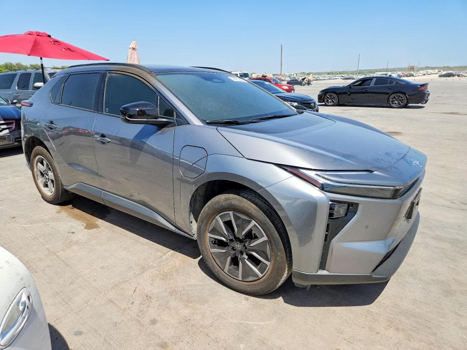 2026 TOYOTA BZ XLE PLUS 4