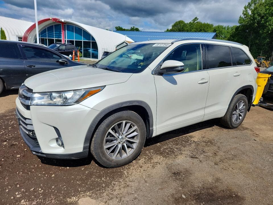 2018 TOYOTA HIGHLANDER XLE - 1