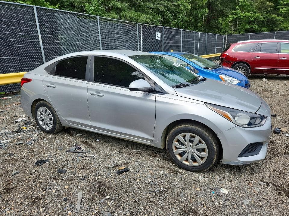 2019 HYUNDAI ACCENT SE 4