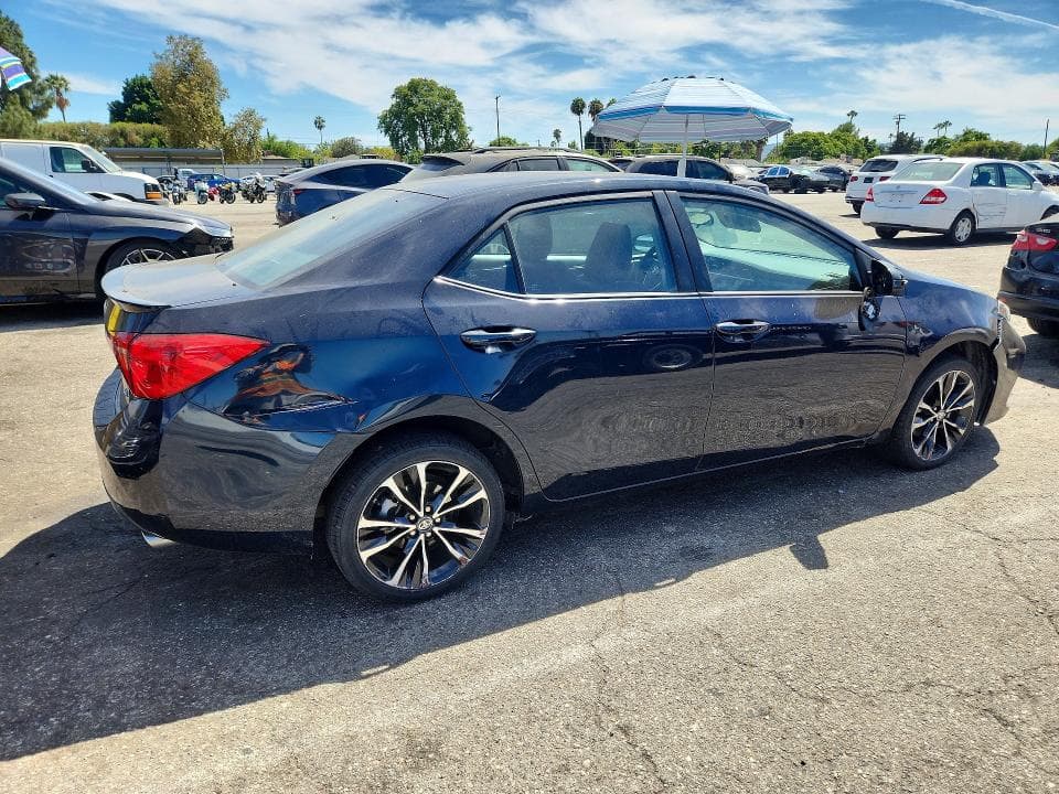 2019 TOYOTA COROLLA SE 3