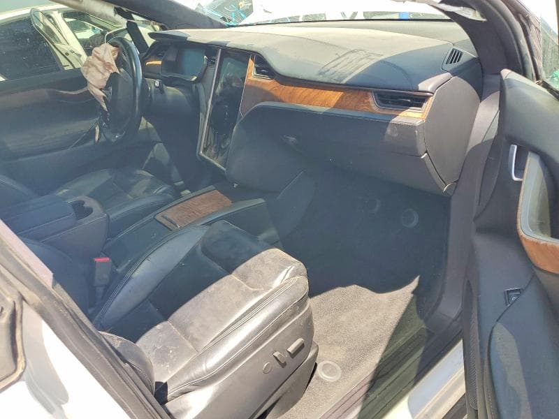 2020 TESLA MODEL X 8