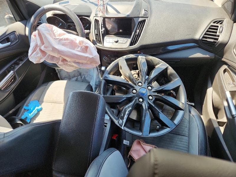 2019 FORD ESCAPE SE 8