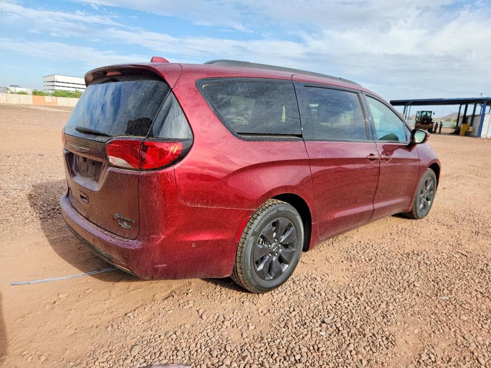 2020 CHRYSLER PACIFICA HYBRID LIMITED 3