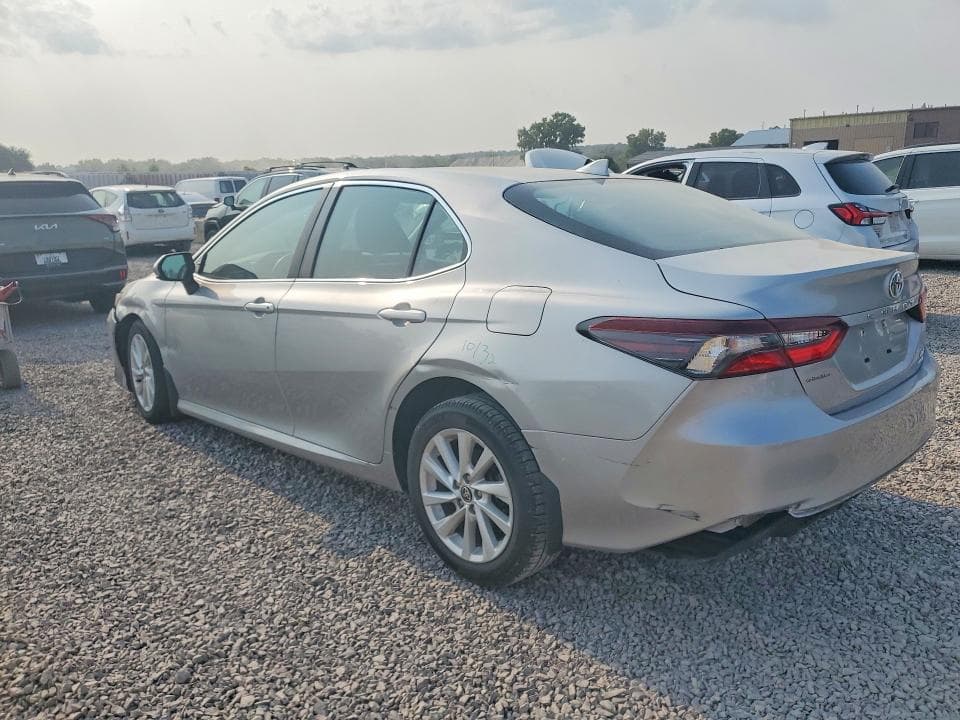 2022 TOYOTA CAMRY LE 2