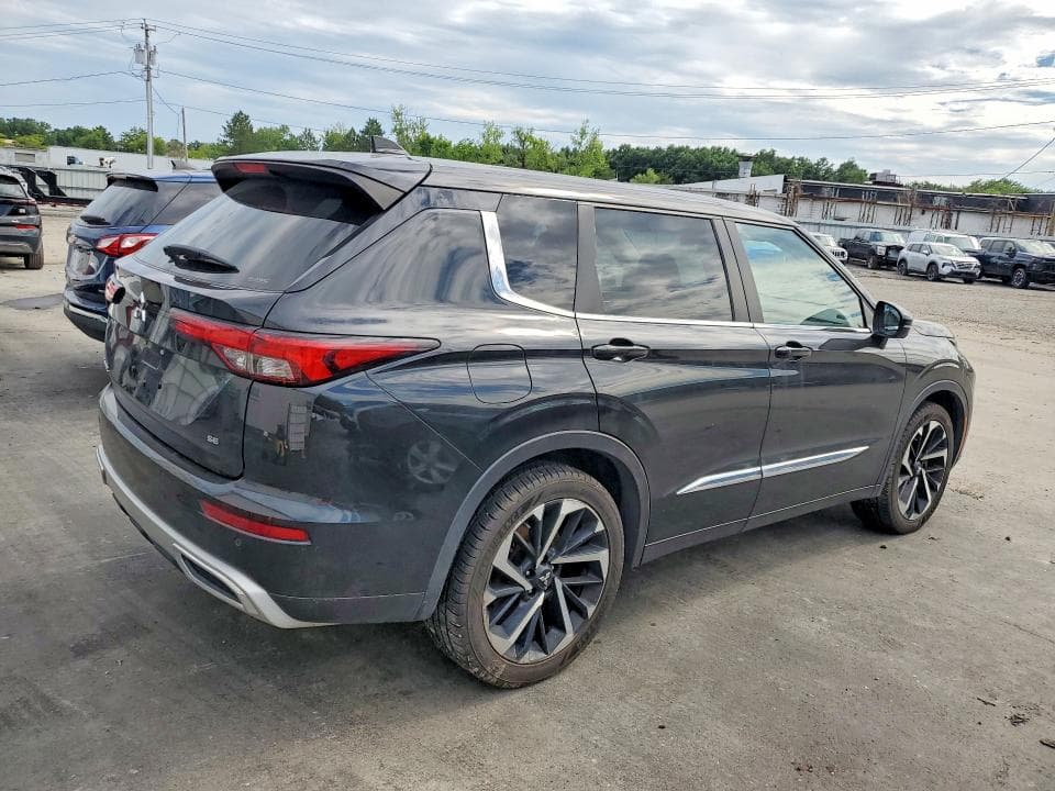 2023 MITSUBISHI OUTLANDER SE 3