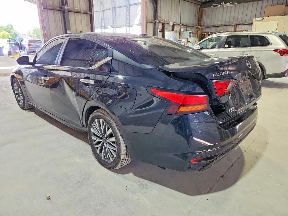 2024 NISSAN ALTIMA SV 2