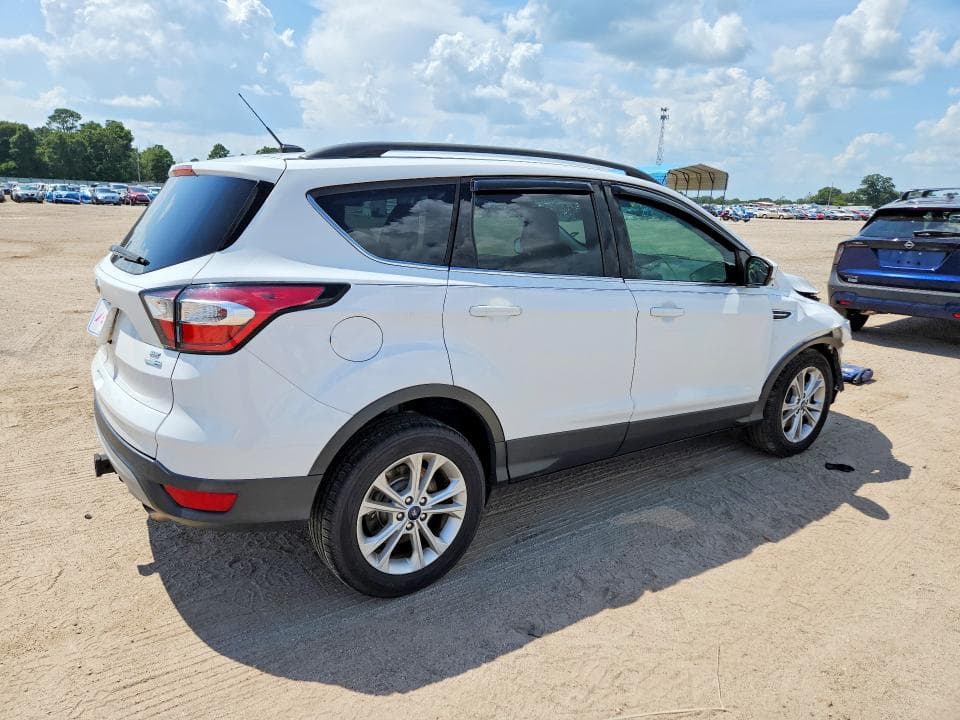 2018 FORD ESCAPE SE 3